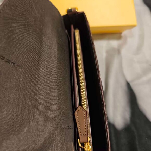 FENDI WALLET ON CHAIN WITH POUCHES - Picture 3 of 9